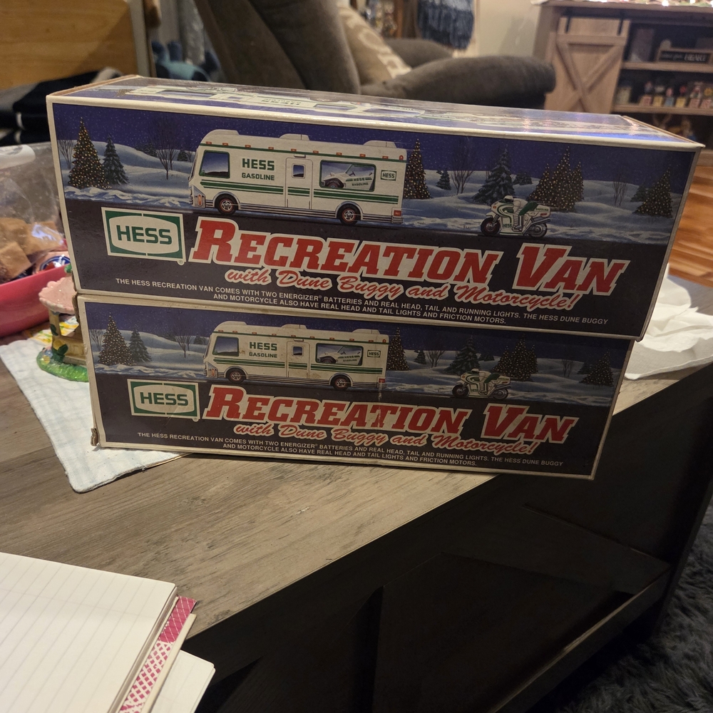 Hess Recreation Van with Dune Buggy and Motorcycles
